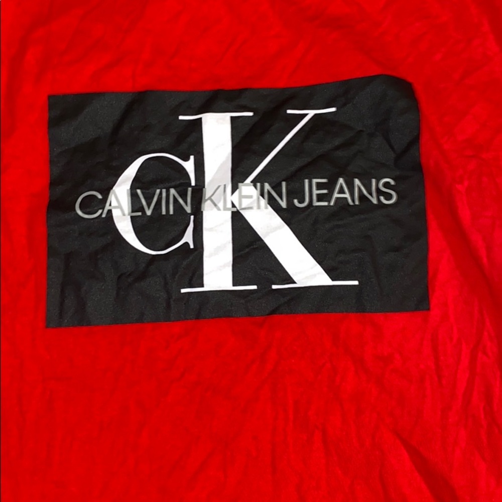 Red Box logo Calvin Klein jeans tee